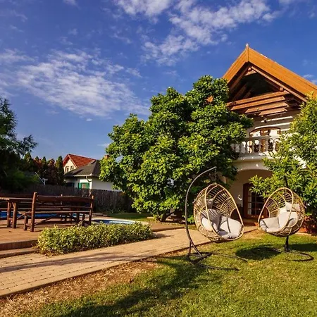 Nad A Hazam Teteje Vendeghaz Otel